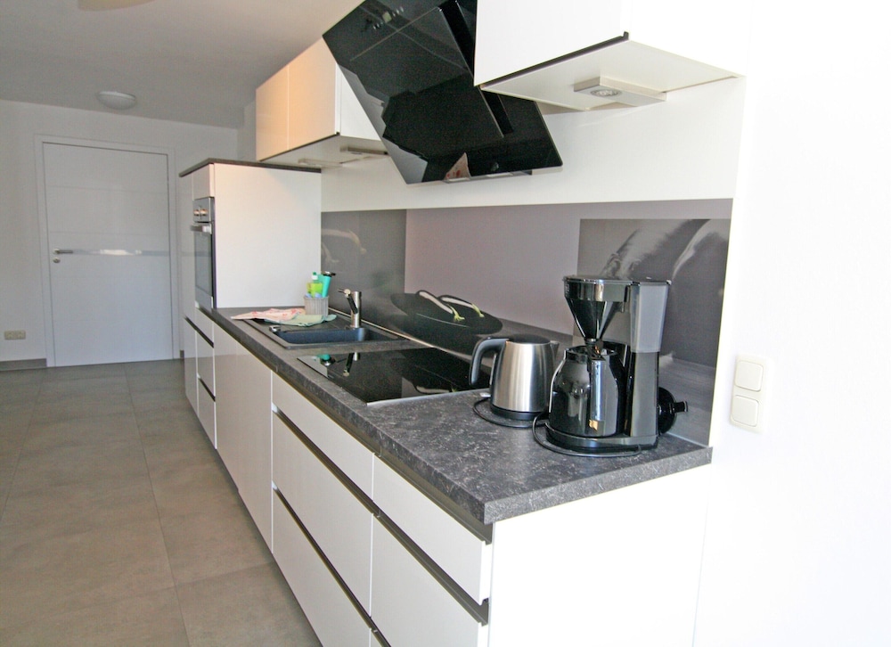 Luxuriose Ferienwohnung mit Terrasse, Wiek