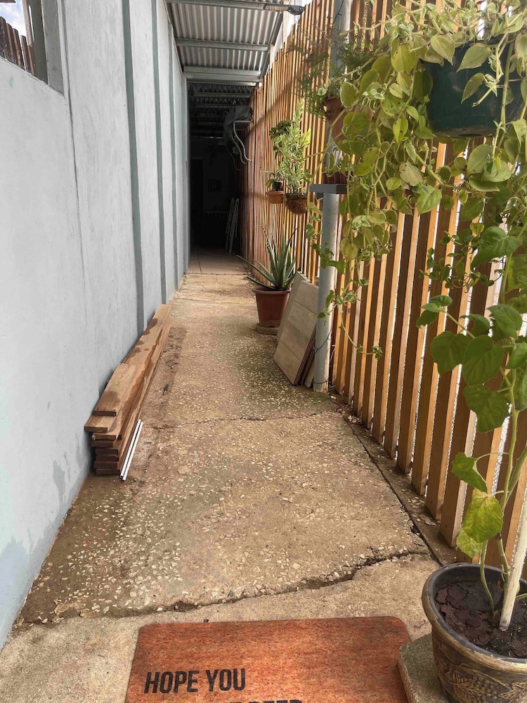 Hidden House Casa Escondida