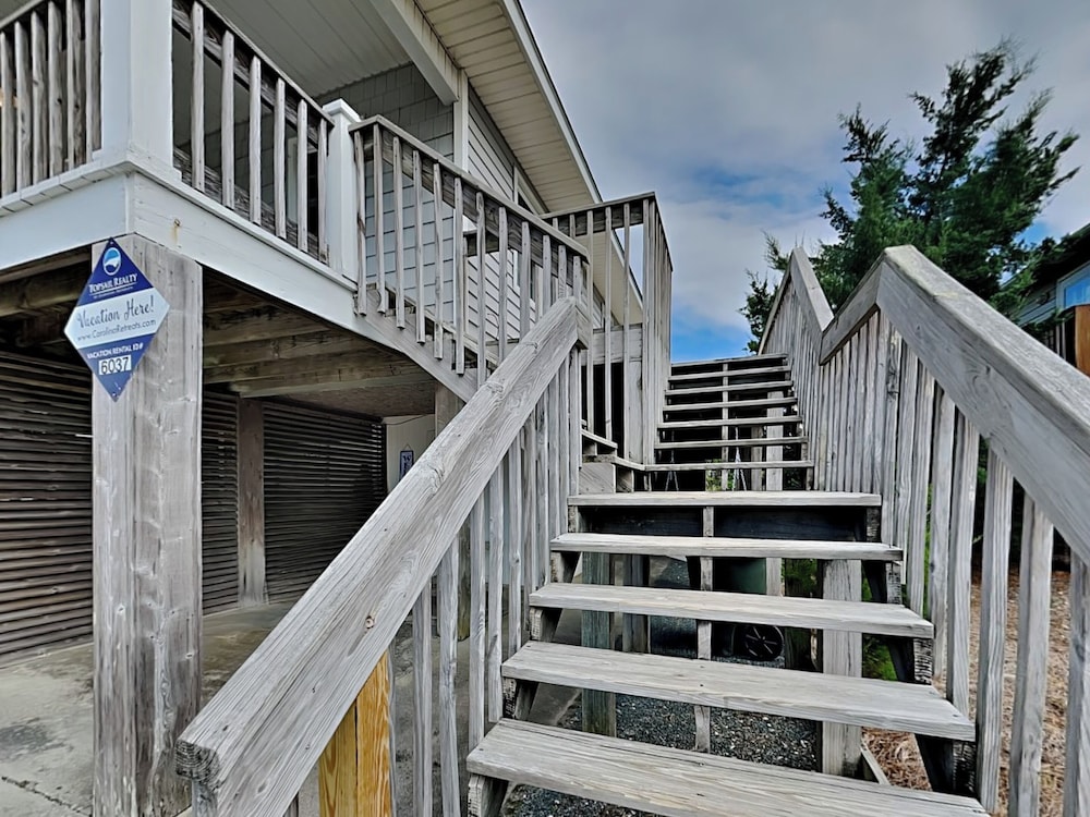 The Sassy Sea Turtle by Topsail Realty