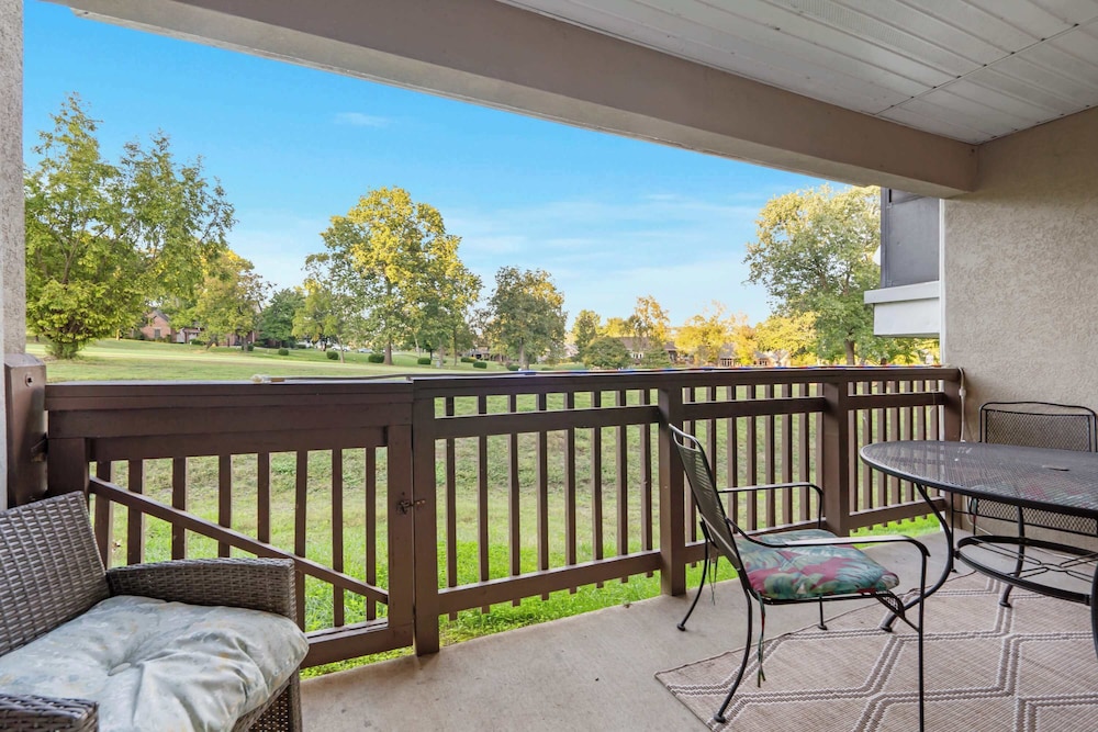 Fairway Retreat for 6 – Walk-in and Pet Friendly