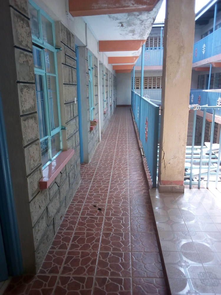 Photo 18