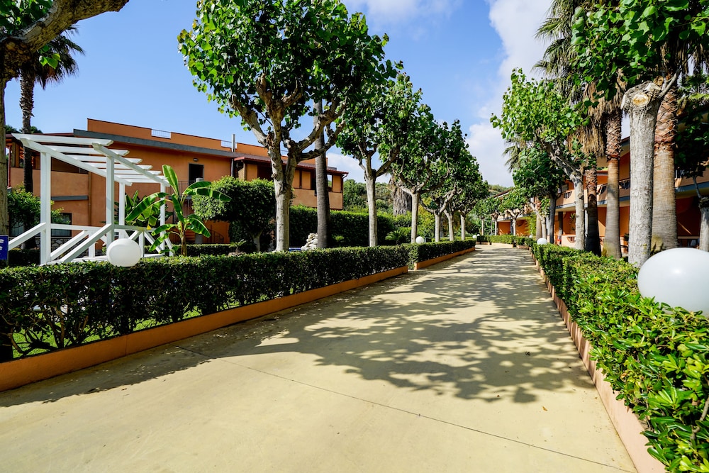 Old River Residence