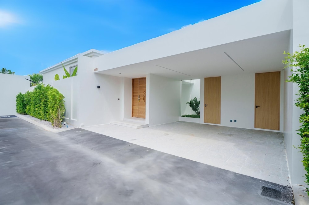 Asherah New 3BR Pool Villa + Free Airport Transfer