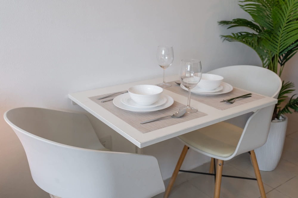 Chic Marina-view Studio in Bay Central Marina