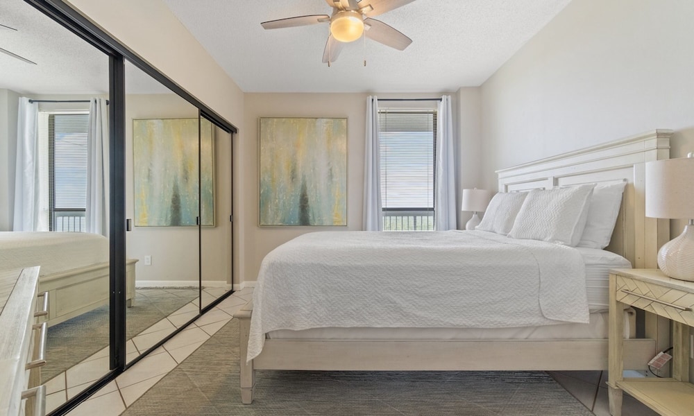 Pelican Pointe 1203