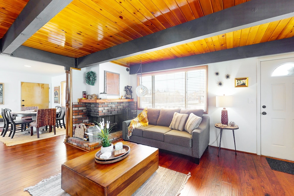 Big Bear Bungalow #643