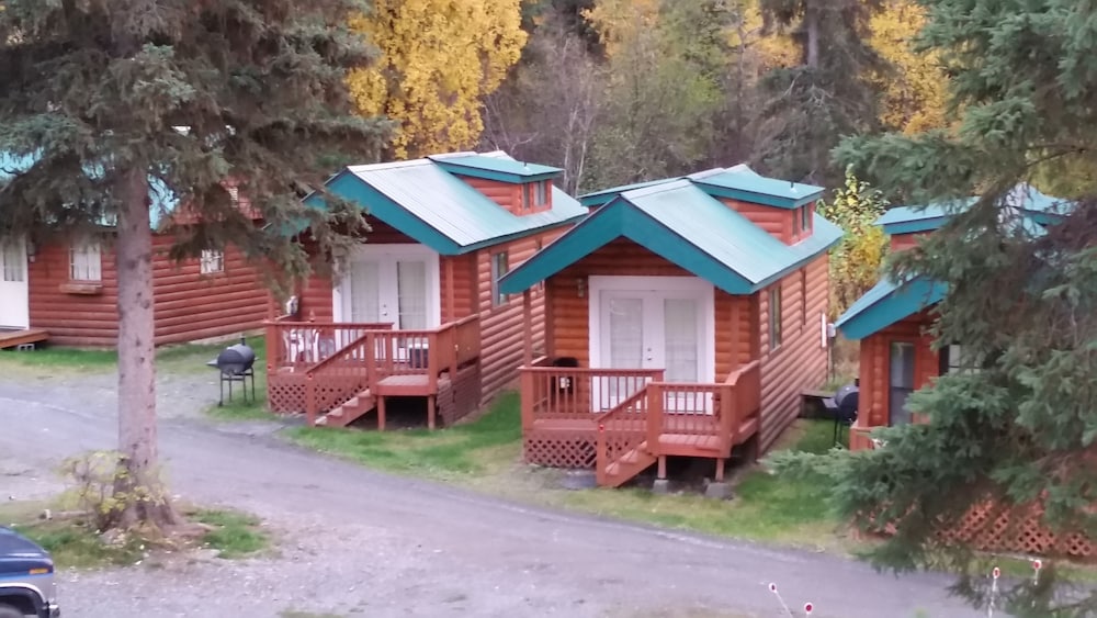 Gwin's Lodge & Roadhouse Est. 1952