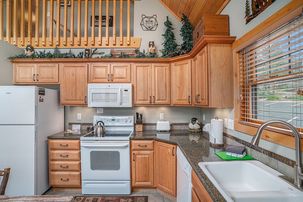 Cozy Solitude Cabins - Estes Park CO