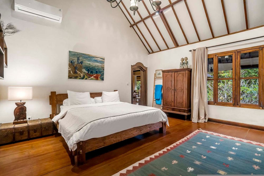 Villa Maimalu by Alfred in Bali - Heaven 4 BR Villa With Large Pool and Lush Garden