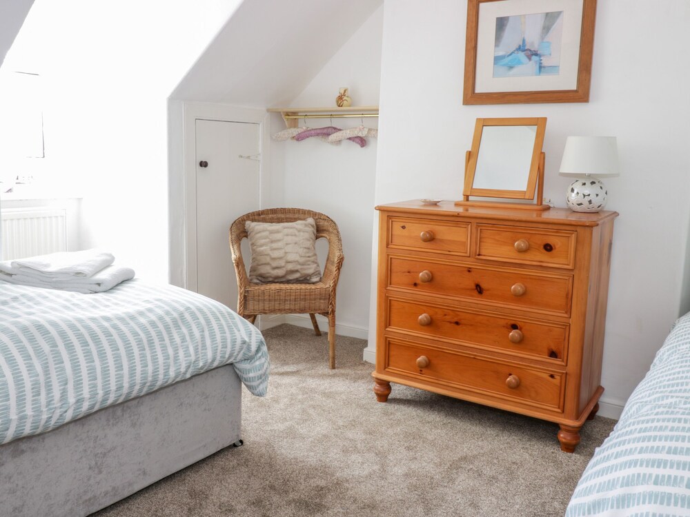 Daisy Cottage view 5