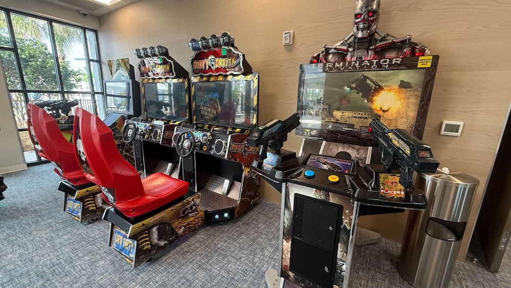 Upstay: Family Retreat w Pool, Cinema & Games Room