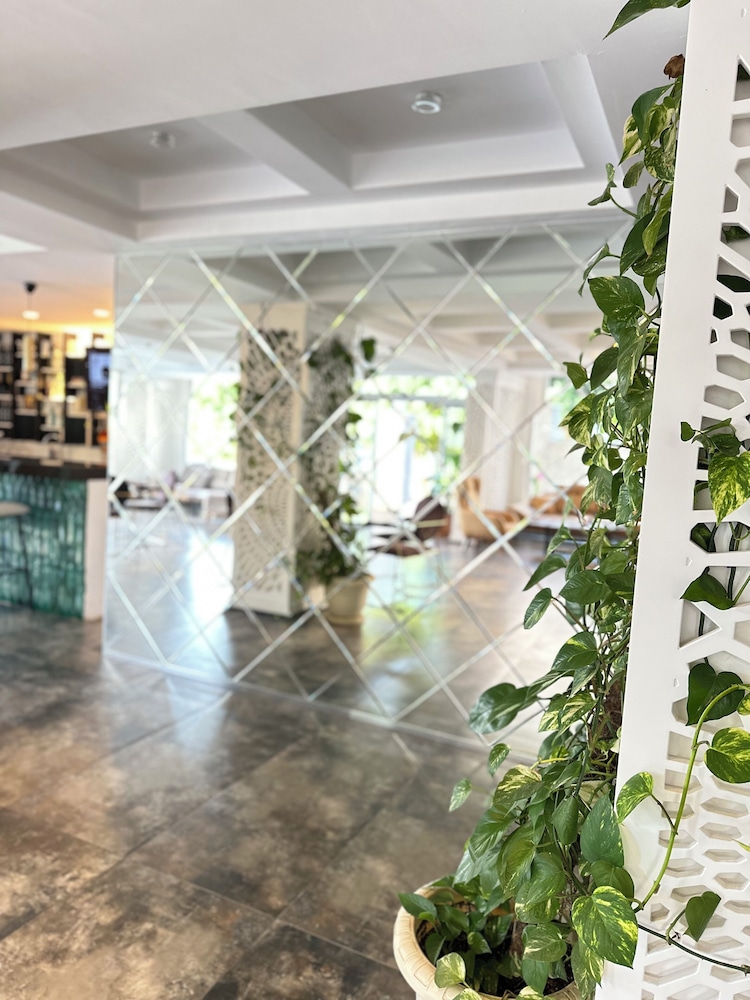 Mogons Exclusive Hotel - Image 102