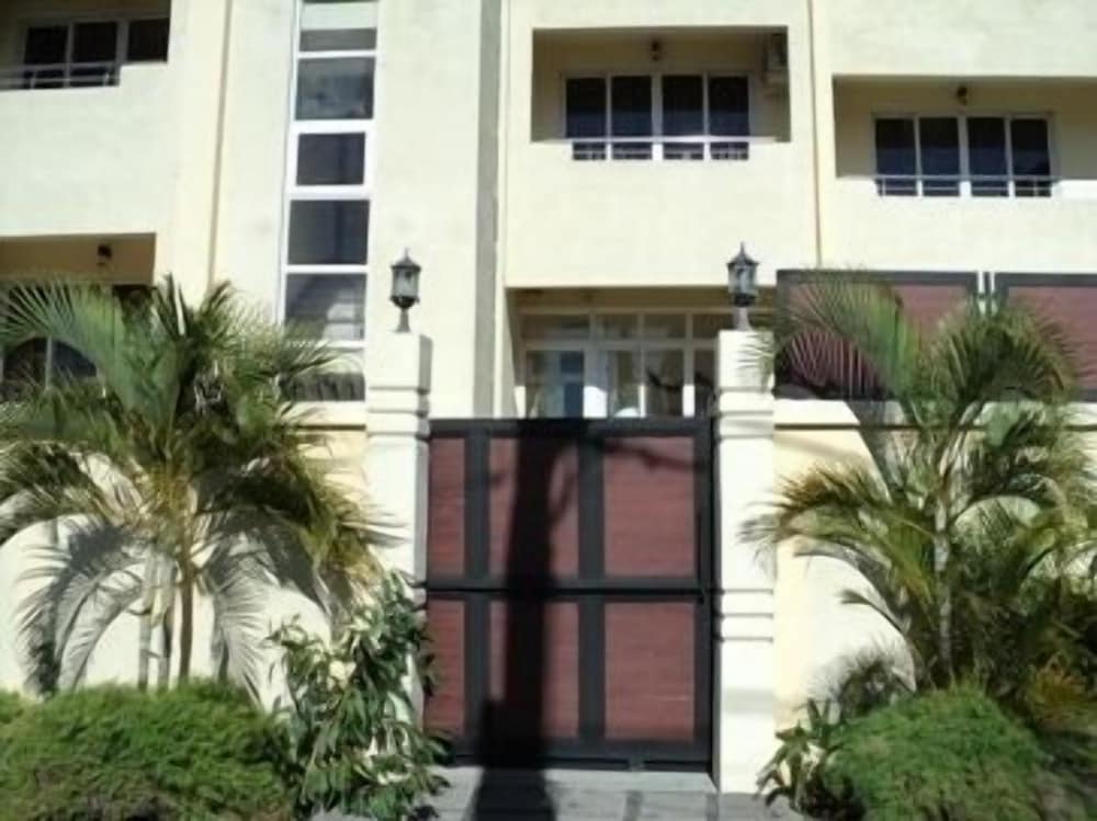 Monalysa St Honoré Apartment & Studio