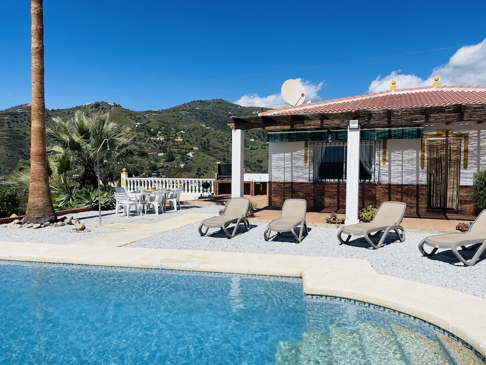 Cortijo Mira con Piscina Privada by At Home Costa