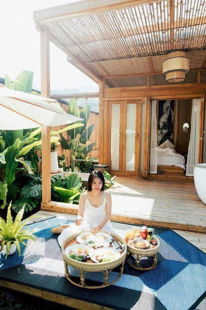 Lomhaijai Homestay