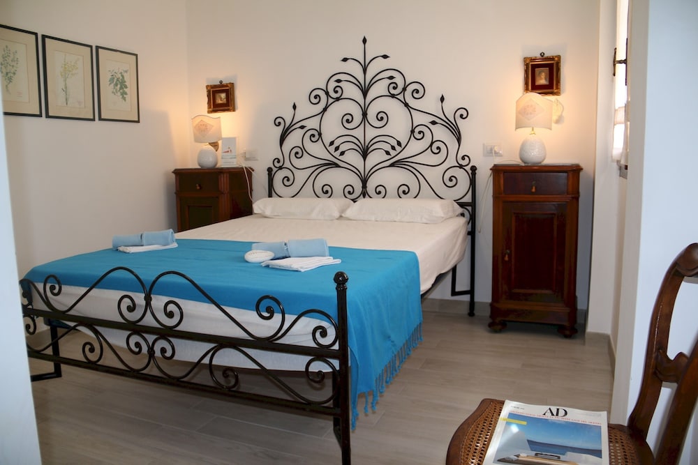 Casa Elena 3 Bedrooms Apartment in Alghero view 2