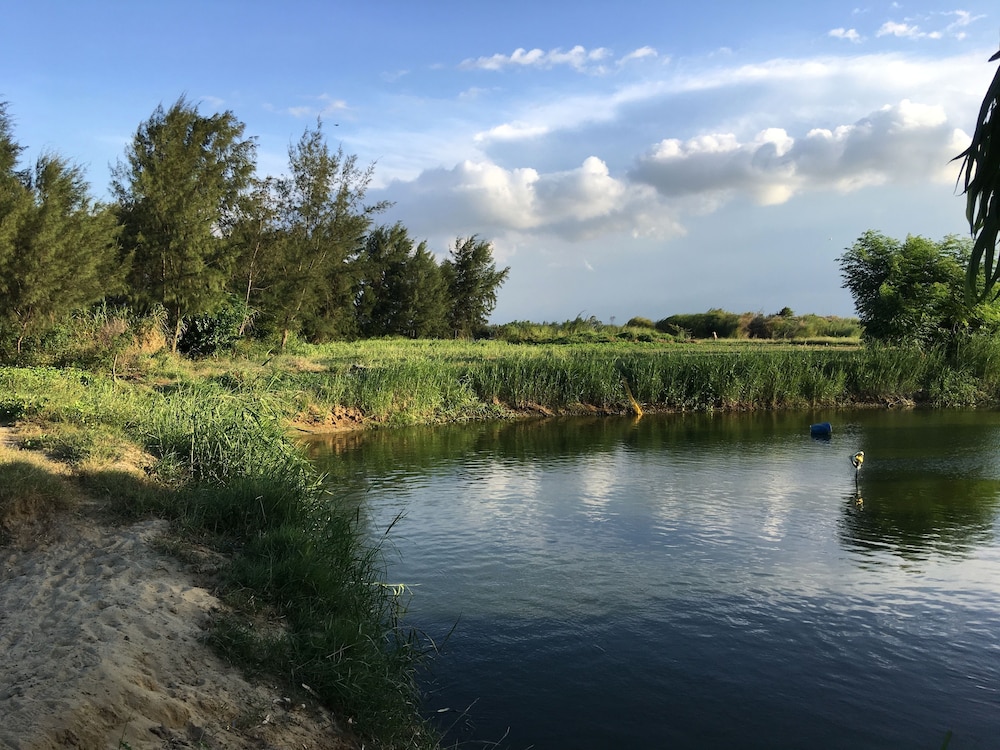 Riverside Hamlet Homestay & Villas