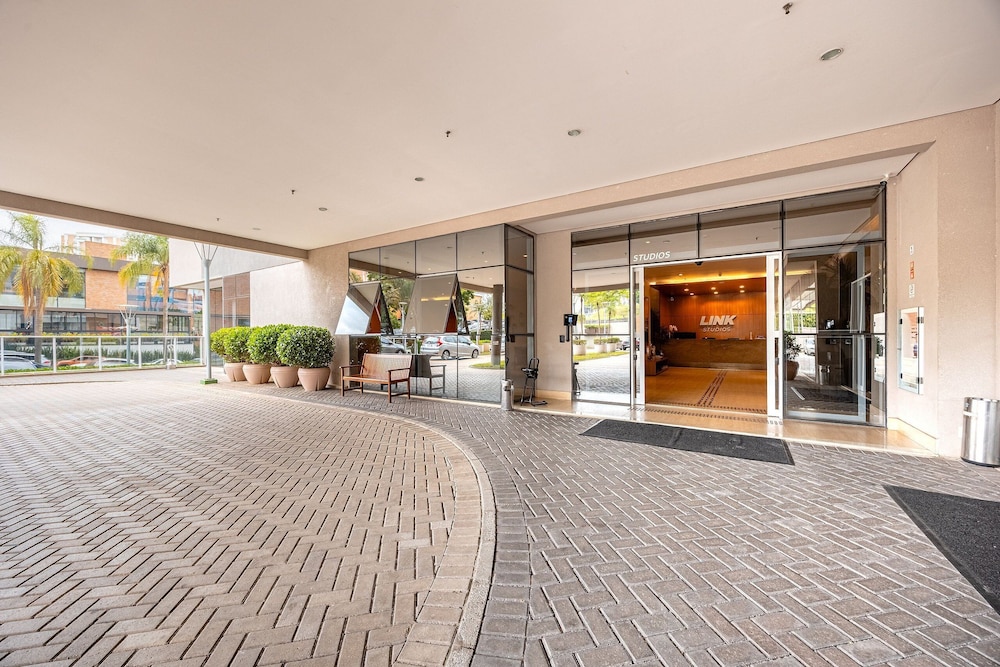 Premium Modern Studio in Alphaville