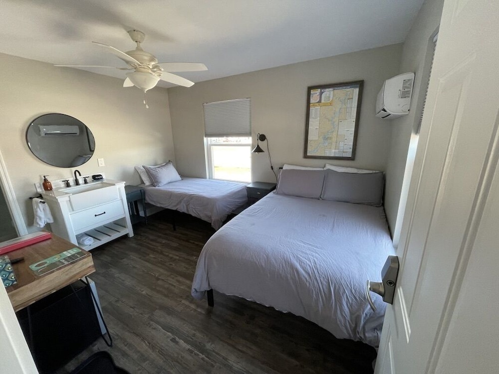 Talkin Tackle Outfitter and Lodge - Property Image 3