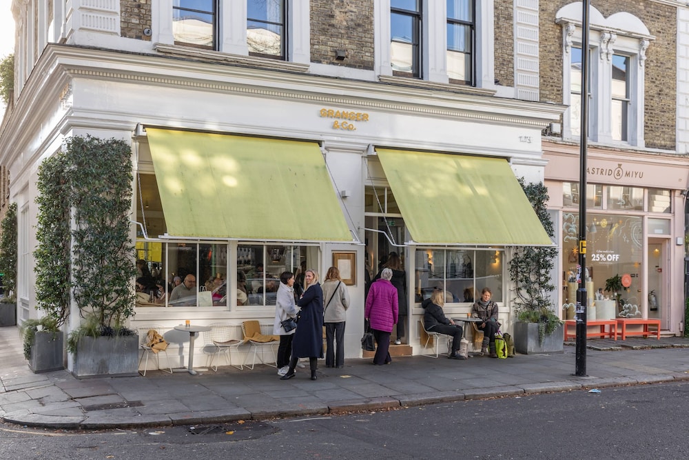 Colville Terrace IV by Onefinestay