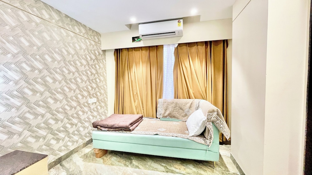 Premium Hotel M Shri near Mahakal Temple