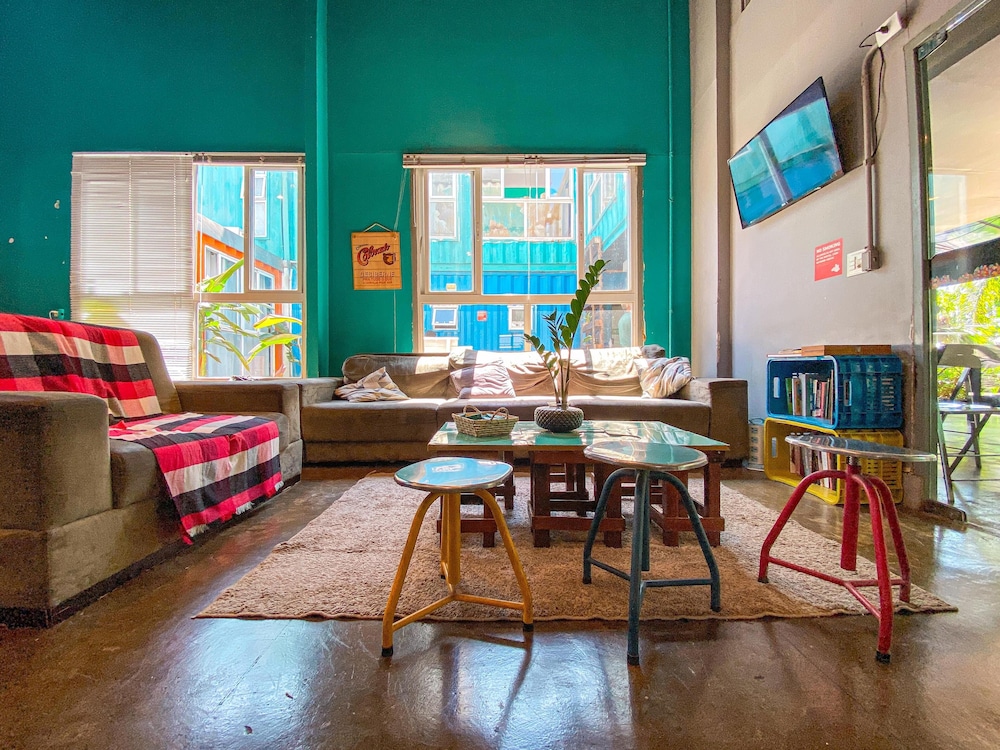 Tetris Container Hostel