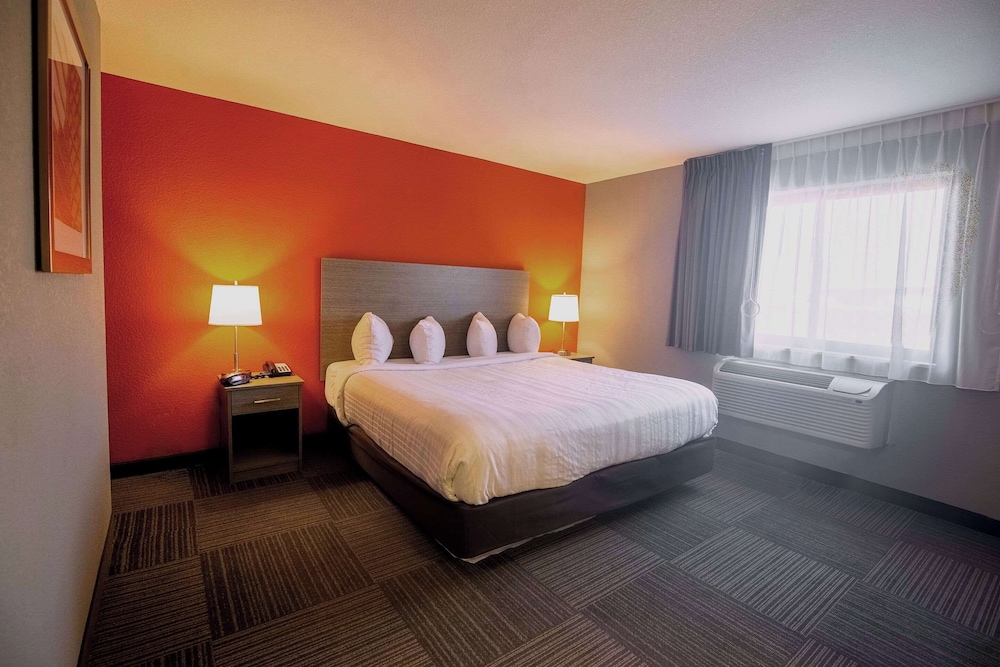 Quality Inn & Suites Hammond Near I-8090