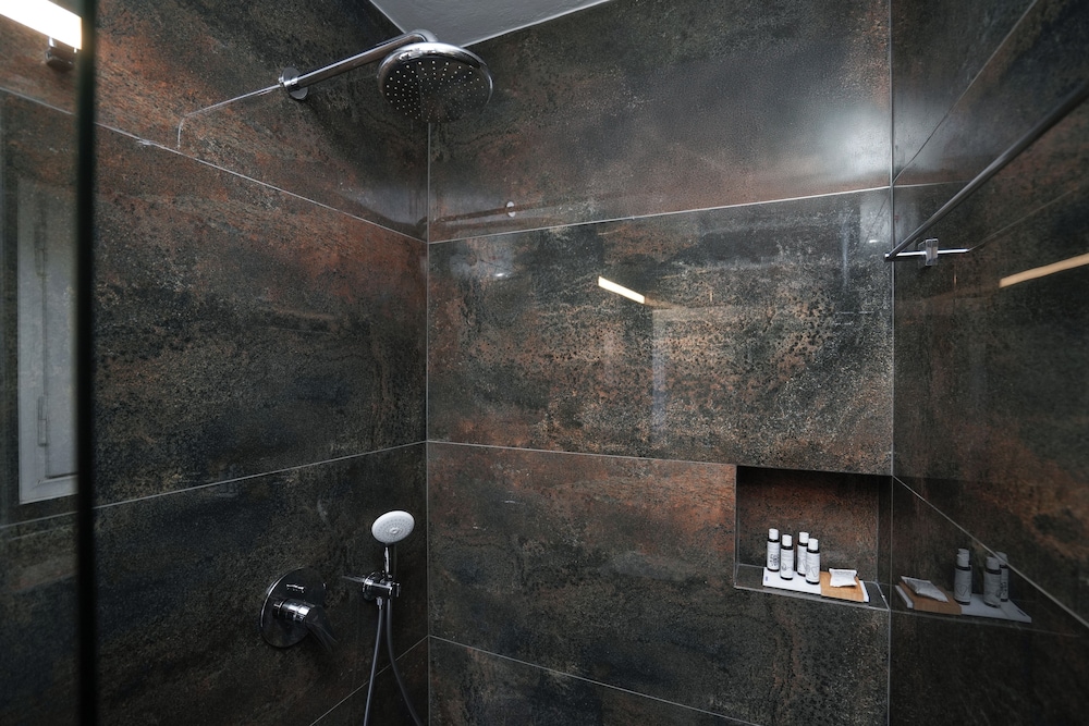 Rabagas Suites