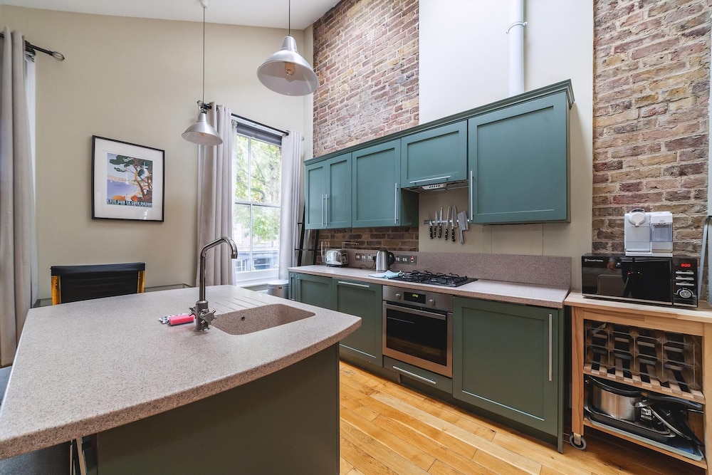 Charming One-Bed Oasis in Hammersmith