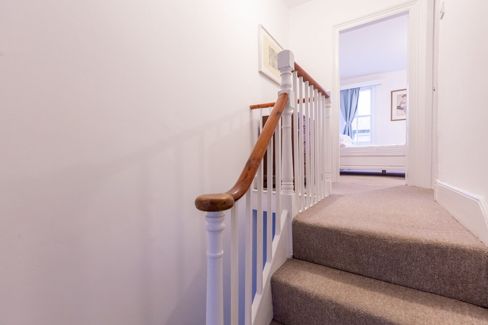 Spacious 3 Bedroom House With Garden - Hammersmith