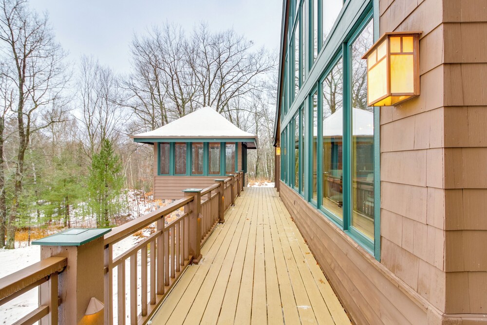 Private Lake & Trail Access: Home in Jacobson!