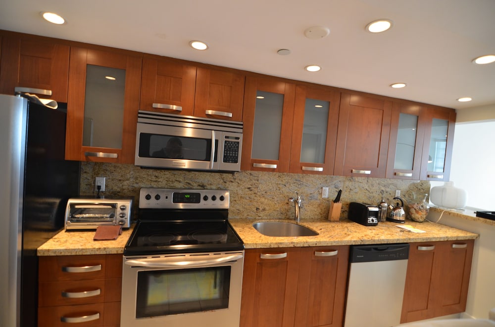 Riviera Luxury Living at the Decoplage