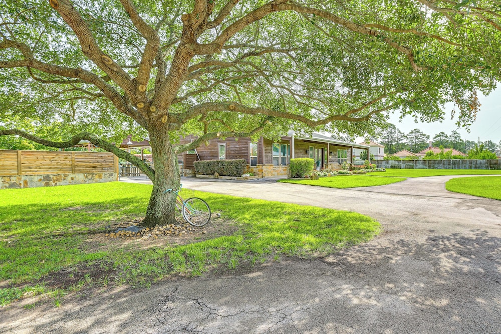 Lazy River Retreat in Cypress w/ Backyard Oasis!