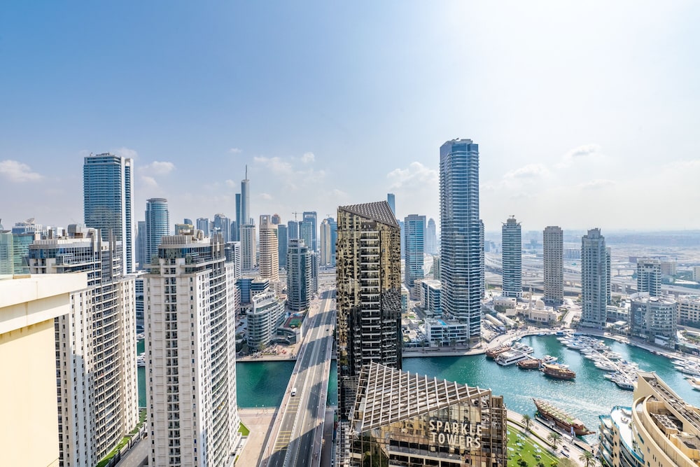 Luxe Marina View Retreat - 2BDRM