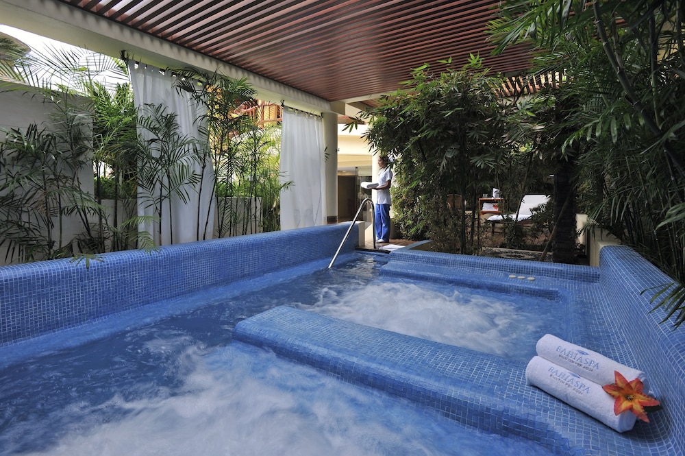 Bahia Principe Vacation Rentals - Three-Bedroom House