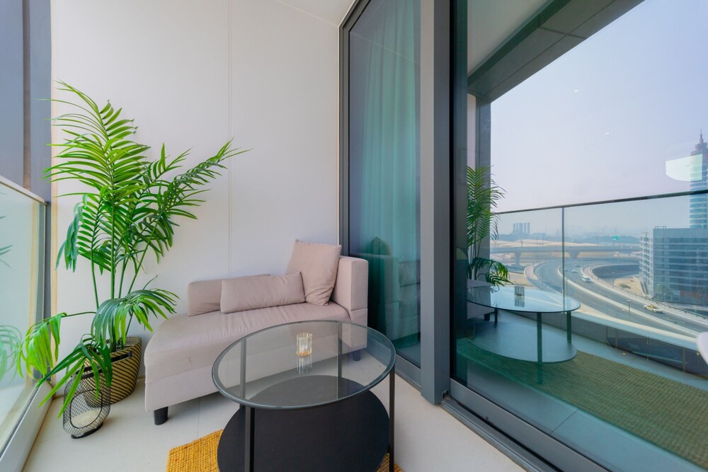 DXB - Address JBR - 705 - DM