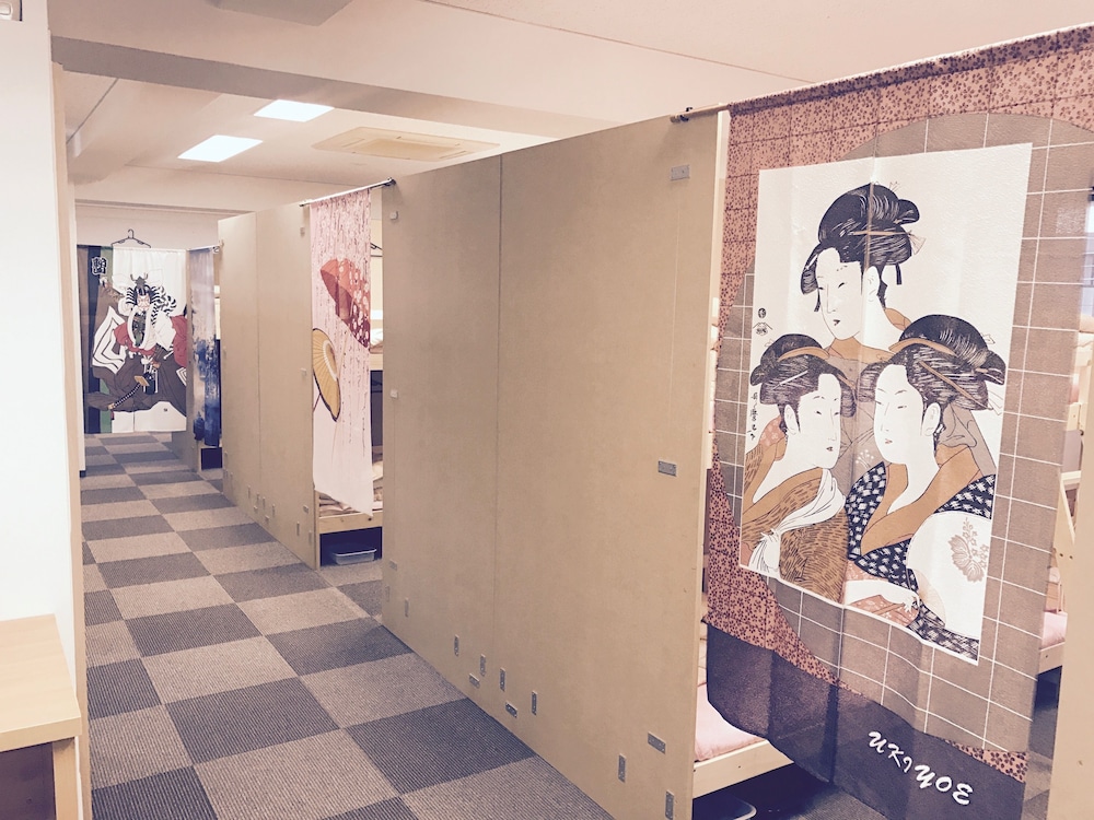 81's Inn Fukuoka - Hostel