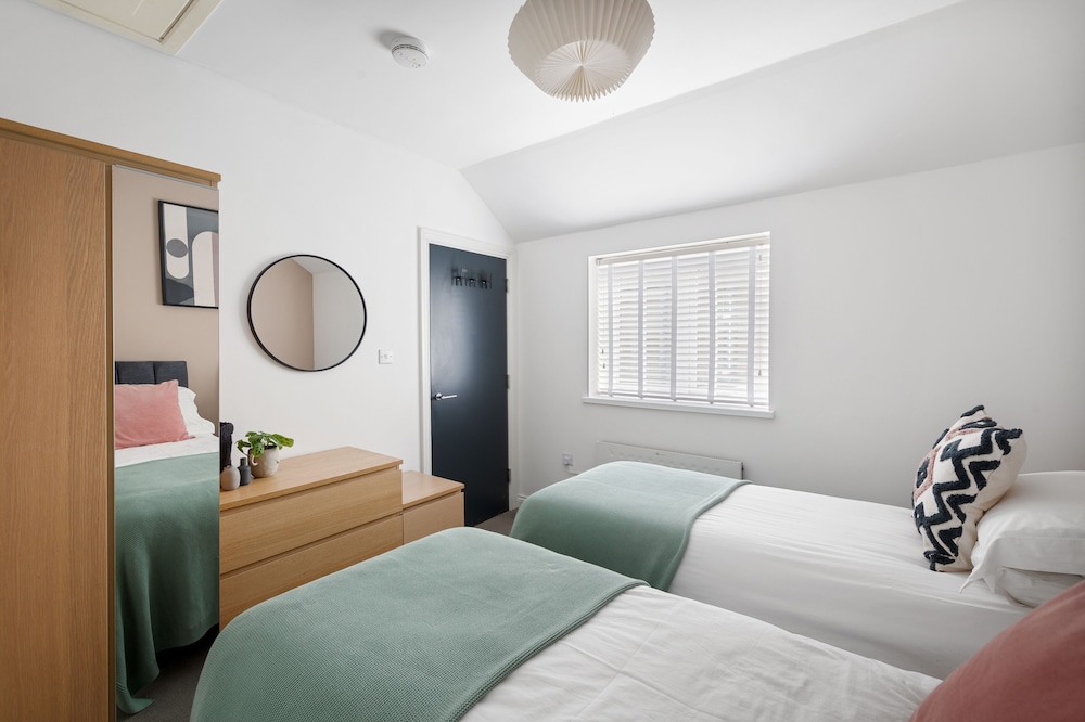 88A Albany Road view 5