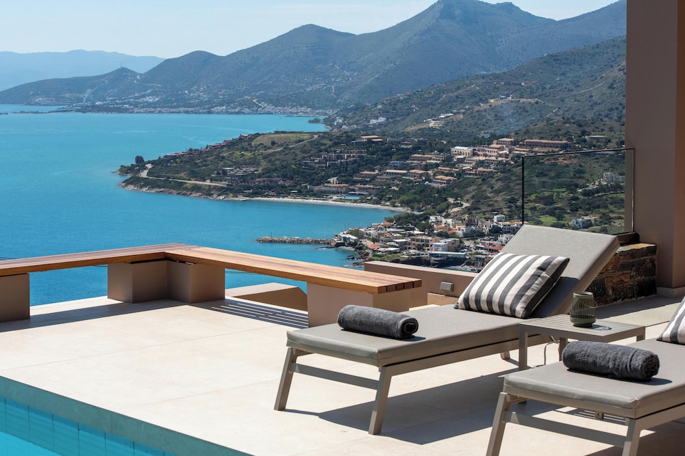 Notiko villas