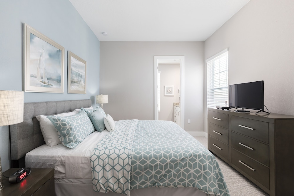 Summerville Vacation Homes by Columbia Management