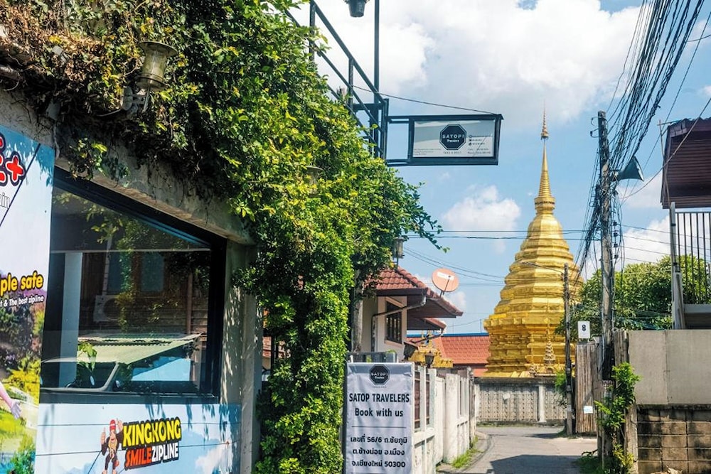 Satop Travelers Guesthouse