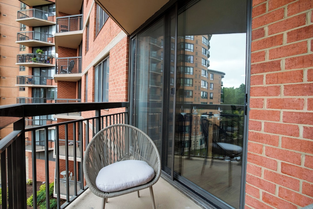 Metro-Friendly DC Apartments