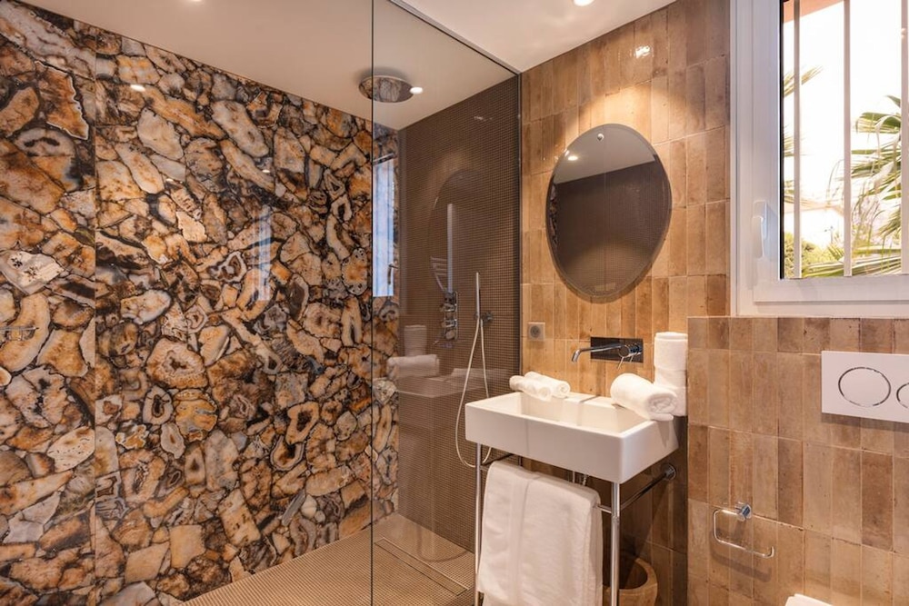 Carla Rosa 2 Luxueux Appartement Piscine - 1bdr