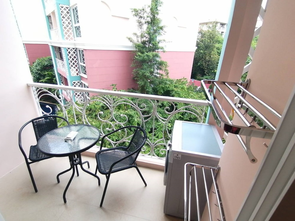 Grande Caribbean Condo by Somphong