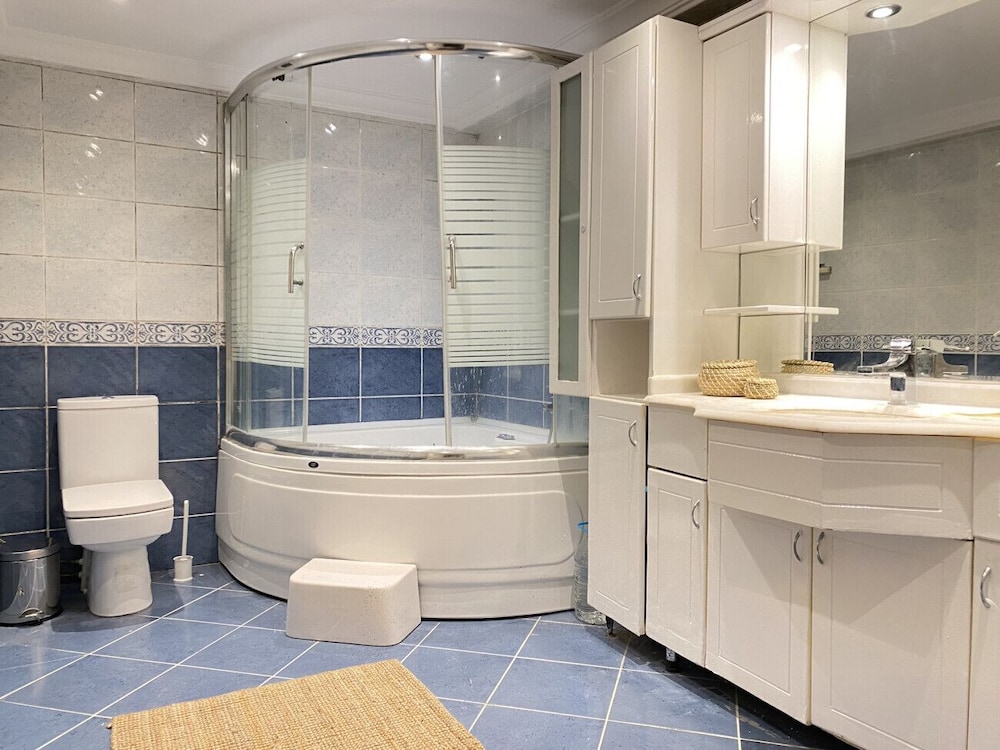 Missafir Sleek Flat in Nisantasi With Terrace
