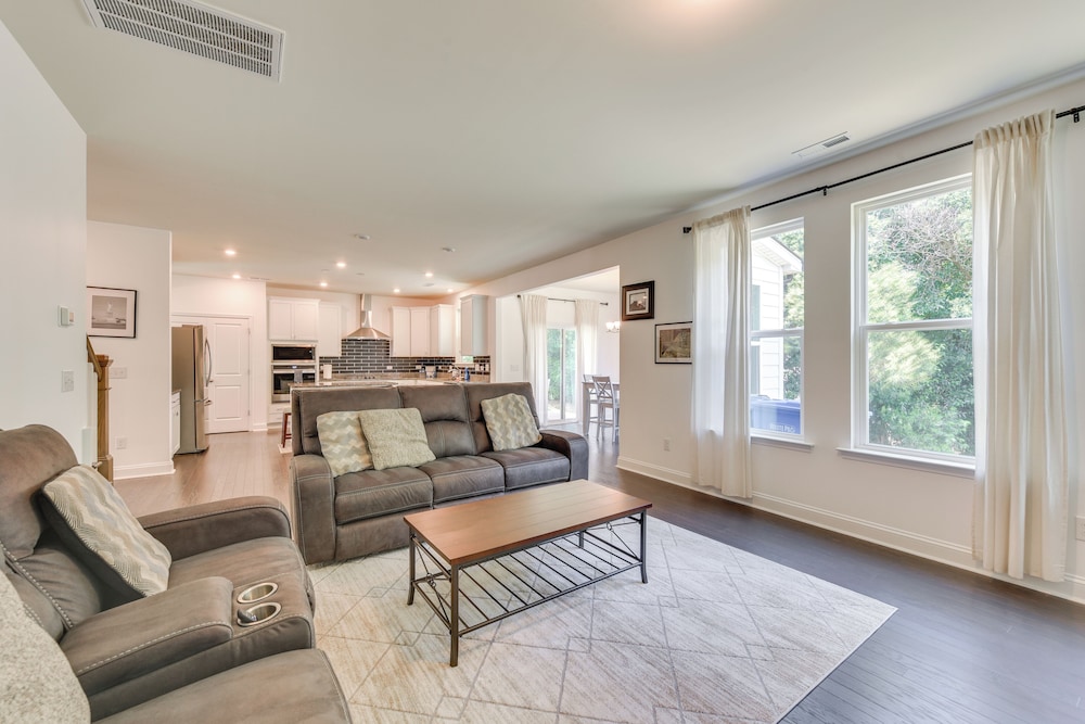 2 Mi to Historic Dtwn Belmont: Family Gem w/ Patio