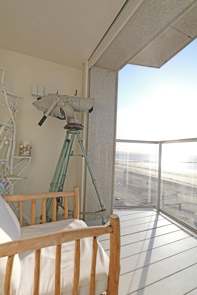 Apartment in Het Zoute Near Place Rubens