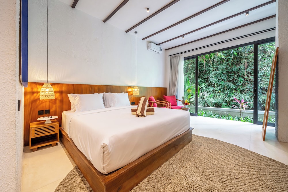 Sacred Jungle by EVDEkimi Ubud – Modern Villas and Apartments with Kitchens, Pools, & Personalized Concierge Service