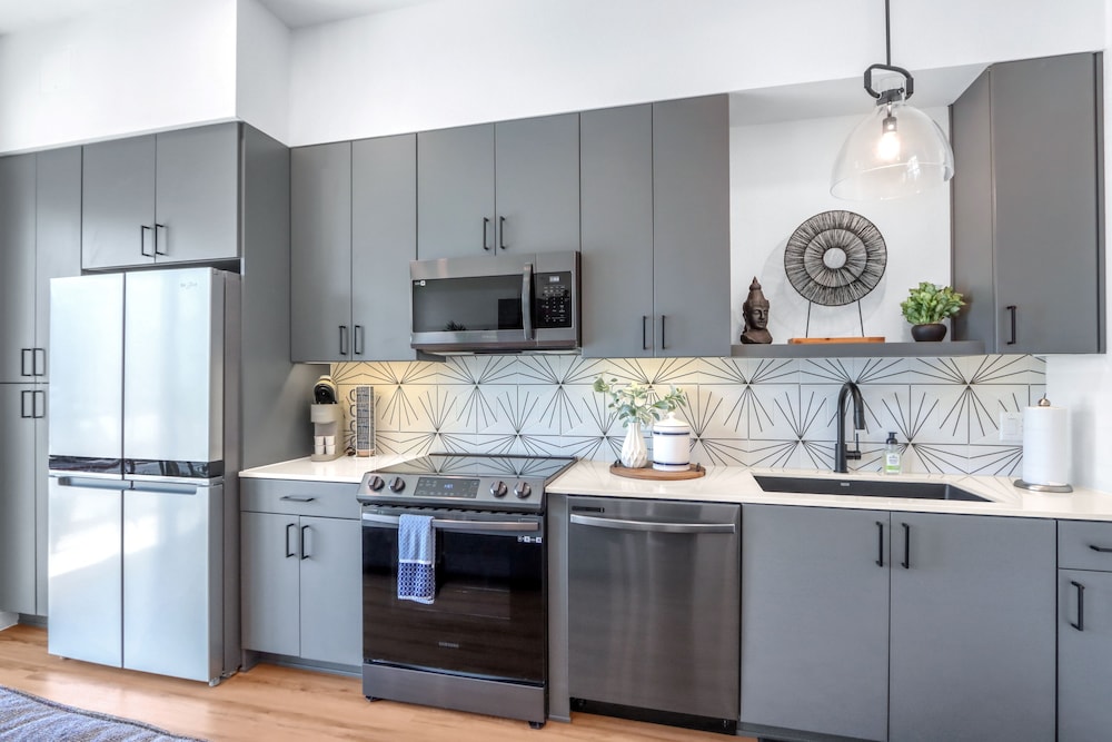 Relax in a Luxe Resort-style Condo