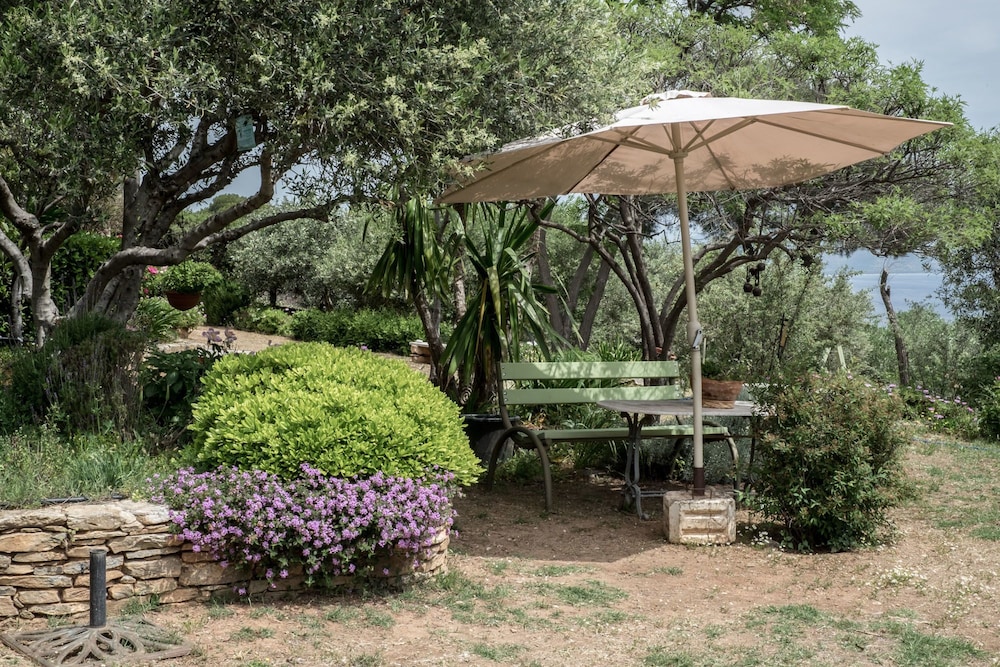 Beautiful mini eco farmhouse